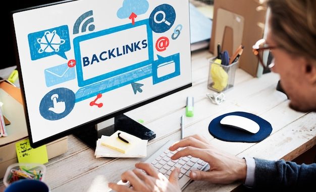 كيف يؤثر بناء الروابط الخلفية (Backlinks) على ترتيب موقعك في محركات البحث؟